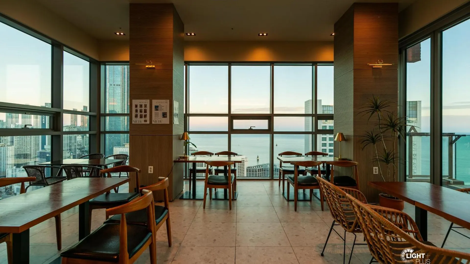 Hera Haeundae Beach Premium Ocean View # Sea View Busan 0*,  South Korea