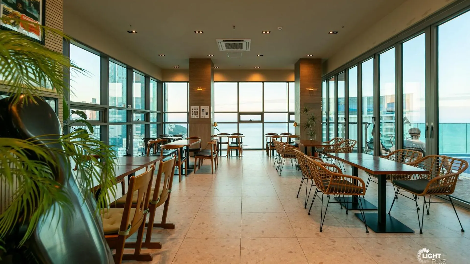 Hera Haeundae Beach Premium Ocean View # Sea View Busan Apartment